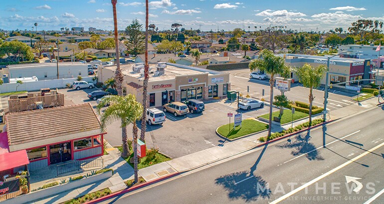More Photos Of 621 W 19th St, Costa Mesa Storefront Retail Office For Sale