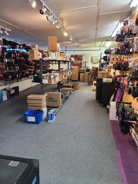 More Photos Of 117 Buford Dr, Lawrenceville Freestanding For Sale