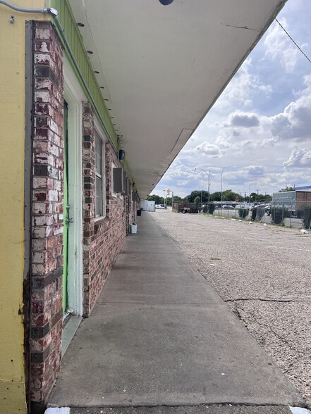 More Photos Of 4401 Avenue Q, Lubbock Hotel For Sale