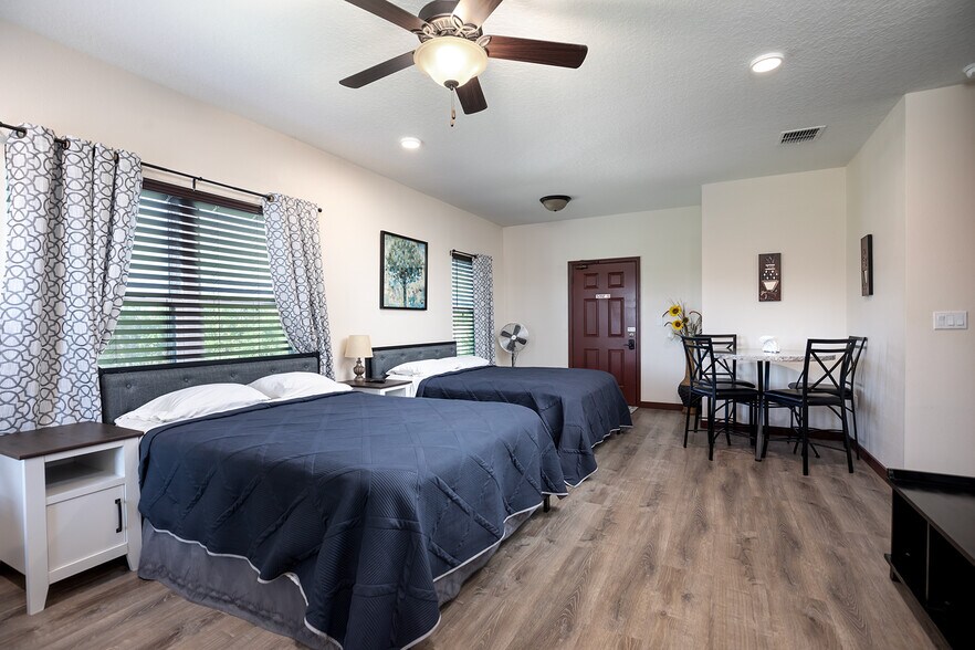 More Photos Of 3211 Lakeshore Blvd, Saint Cloud Specialty For Sale