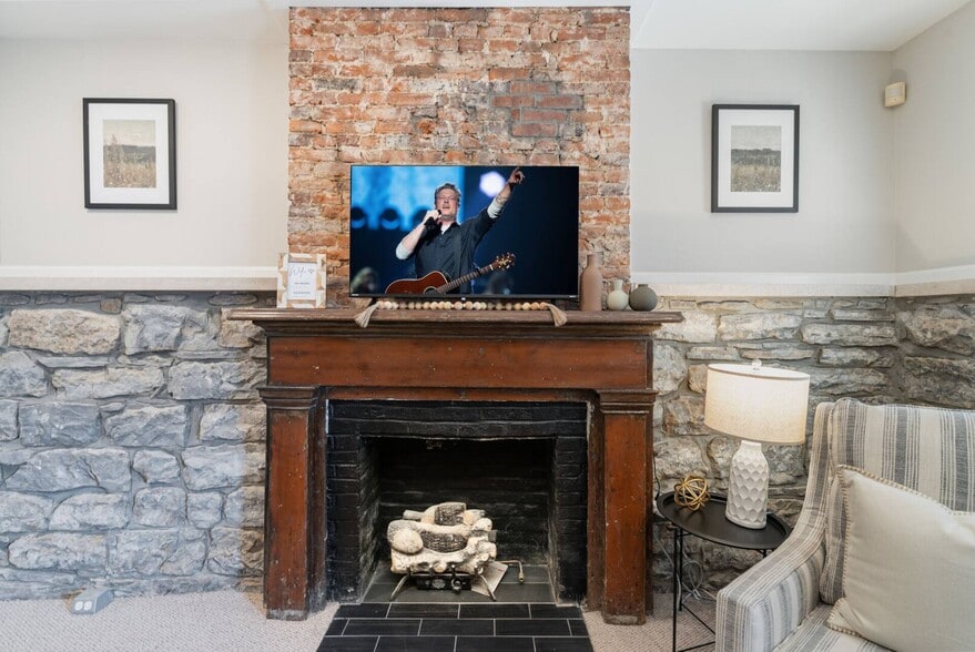 More Photos Of 513 3rd Ave S, Nashville Office For Sale