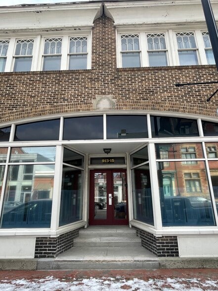 More Photos Of 913-915 Western Ave, Pittsburgh Storefront Retail Office For Lease