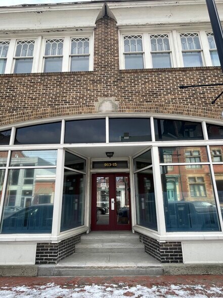 More Photos Of 913-915 Western Ave, Pittsburgh Storefront Retail Office For Lease