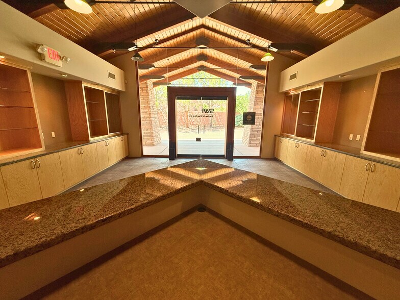 More Photos Of 75 Kallof Pl, Sedona Loft Creative Space For Lease
