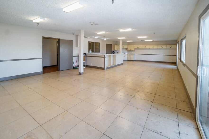 More Photos Of 1353 E Devonshire Ave, Hemet Assisted Living For Sale