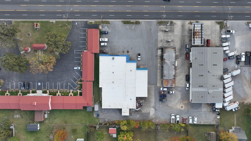 More Photos Of 512 S 12th St, Murray Freestanding For Sale