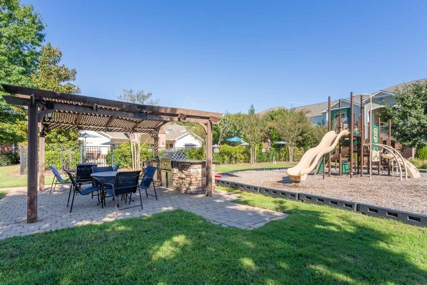 More Photos Of 1000 Ballena Cir, Cary Apartments For Lease