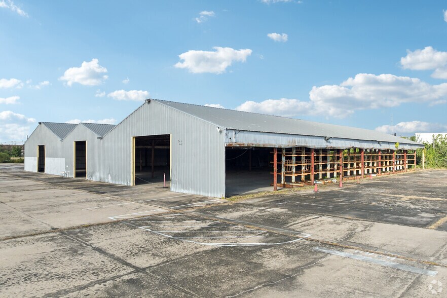 More Photos Of 4812 Gulf Fwy, Houston Warehouse For Sale