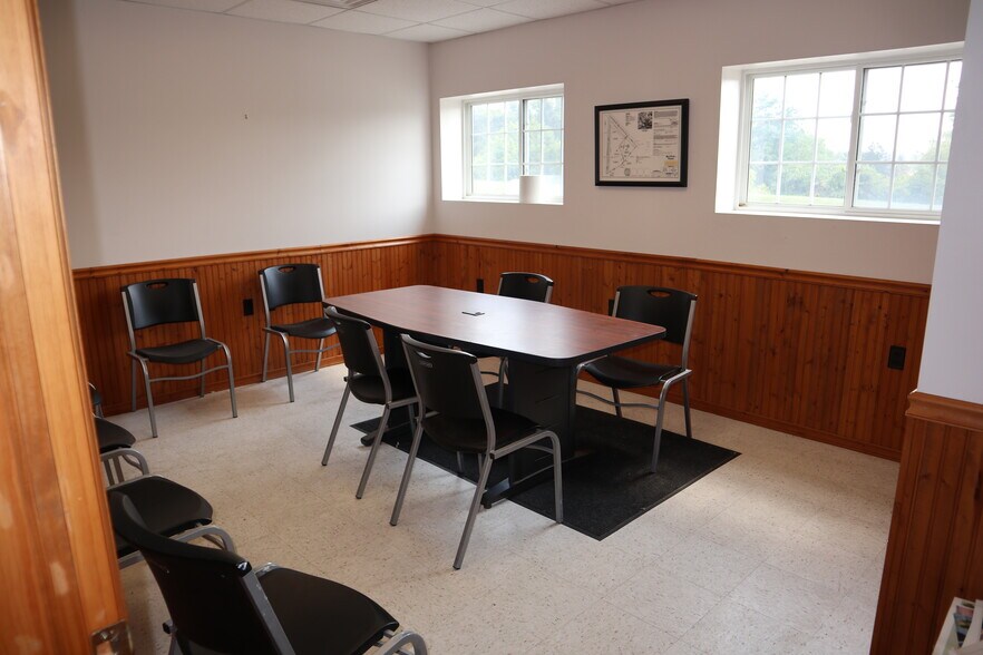 More Photos Of 101 E End Rd, Brownsville Warehouse For Sale