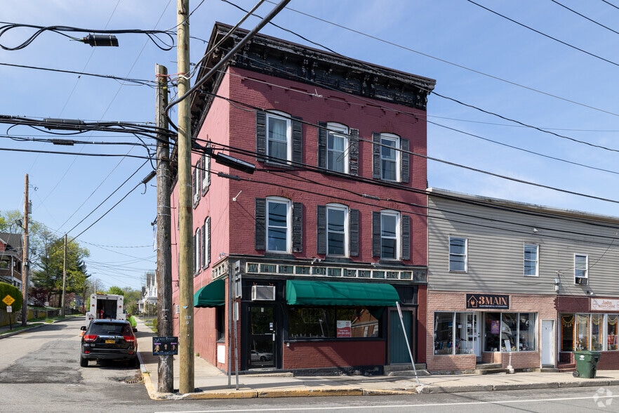 Primary Photo Of 1 Main St, Walden Storefront Retail Residential For Sale