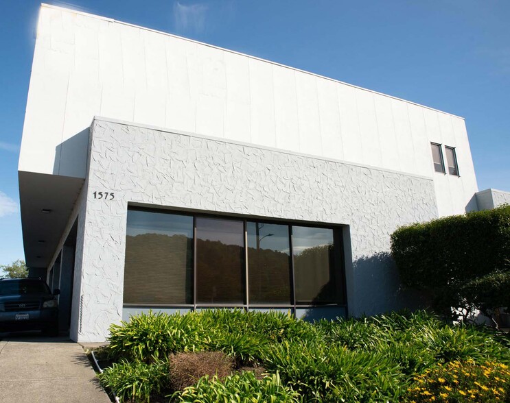 Primary Photo Of 1575 E Francisco Blvd, San Rafael Warehouse For Lease