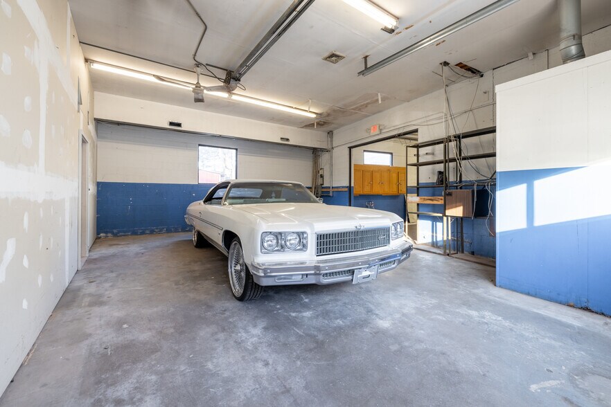 More Photos Of 159 Park St, Bristol Office For Sale