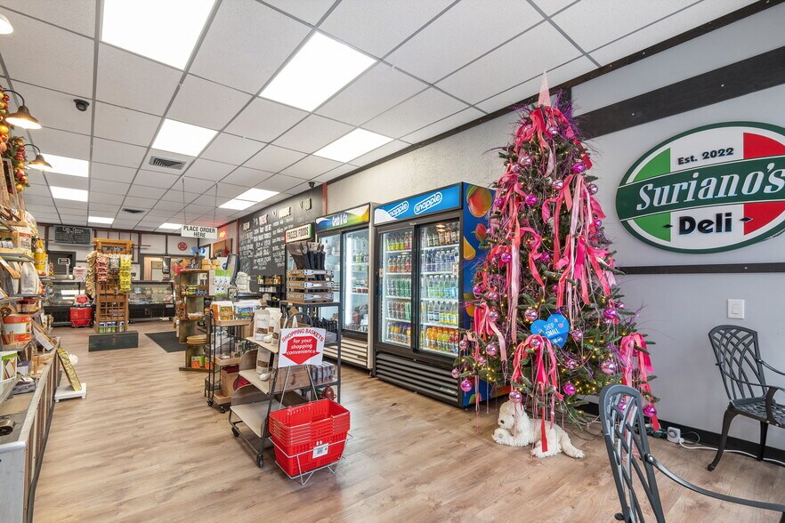 More Photos Of 140 Clinton St, Schenectady Storefront Retail Residential For Lease