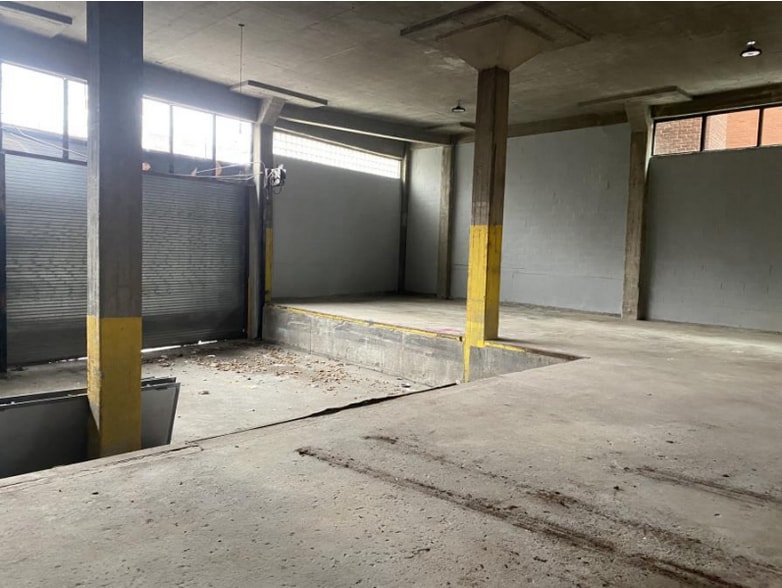 More Photos Of 820 E 136th St, Bronx Warehouse For Lease
