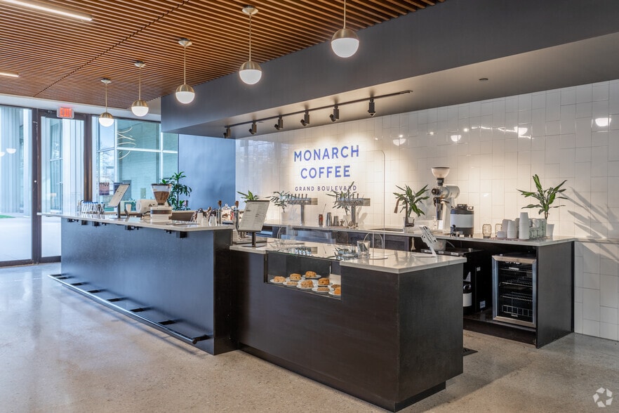 More Photos Of 2345 Grand Blvd, Kansas City Office For Sale
