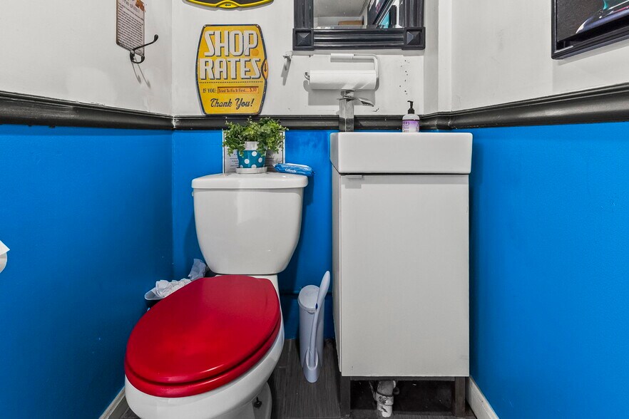 More Photos Of 2020 Chaneyville Rd, Owings Auto Repair For Sale