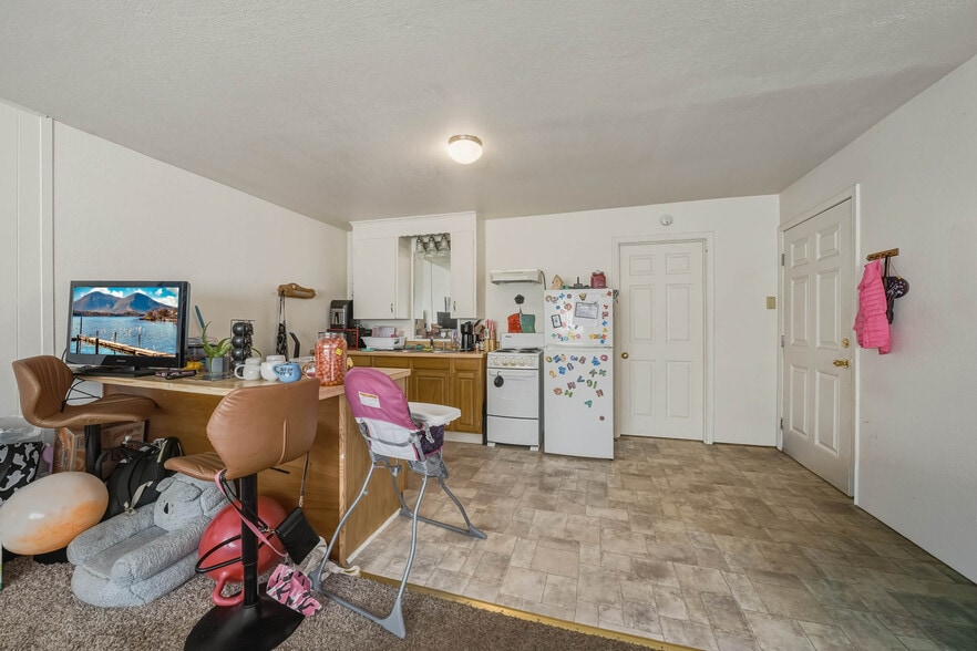 More Photos Of 14840 Valley Ave, Clearlake Multifamily For Sale