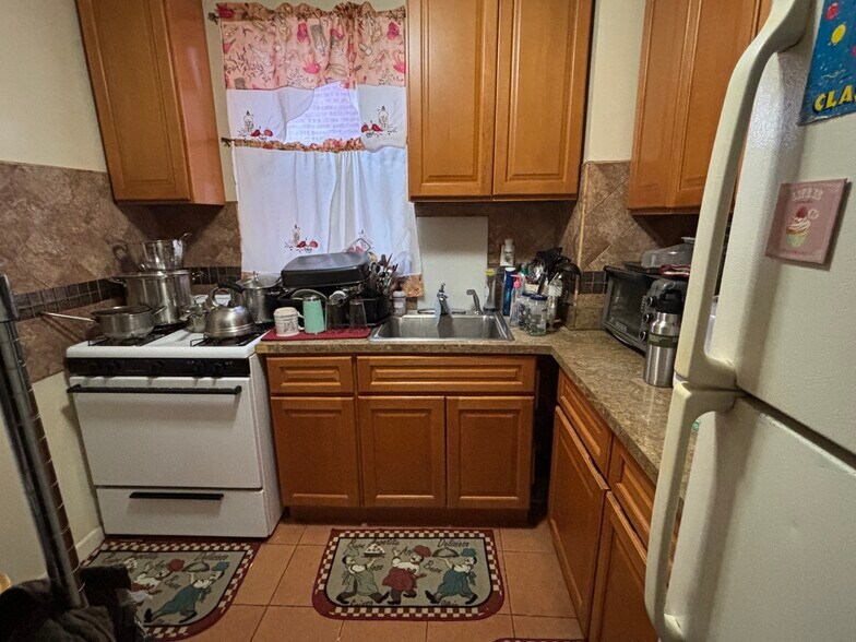More Photos Of 224-08 Linden Blvd, Cambria Heights Storefront For Sale