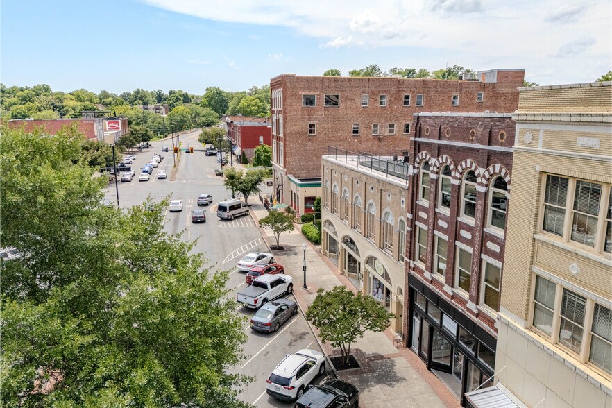 More Photos Of 217 Broad St, Rome Storefront Retail Residential For Sale