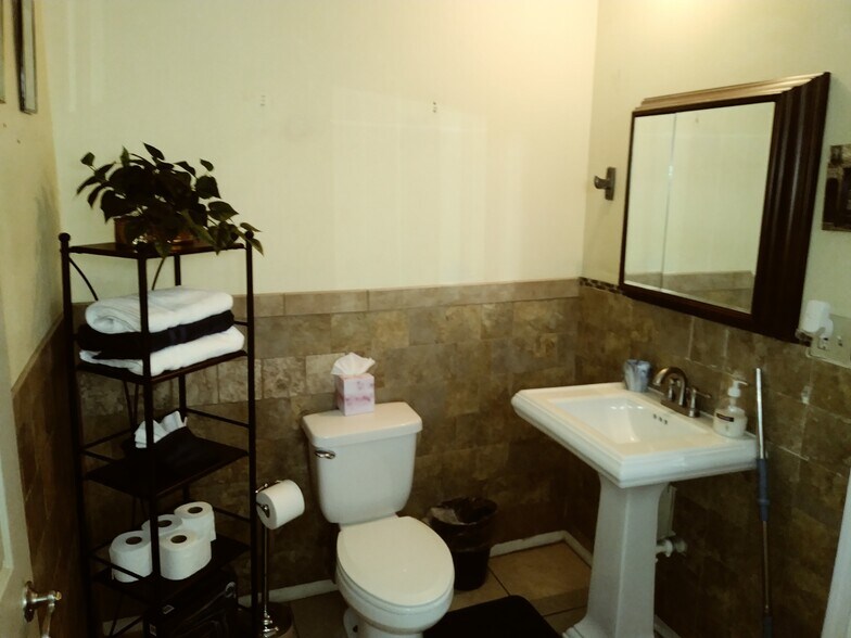 More Photos Of 3847 S Eastern Ave, Las Vegas Office For Lease