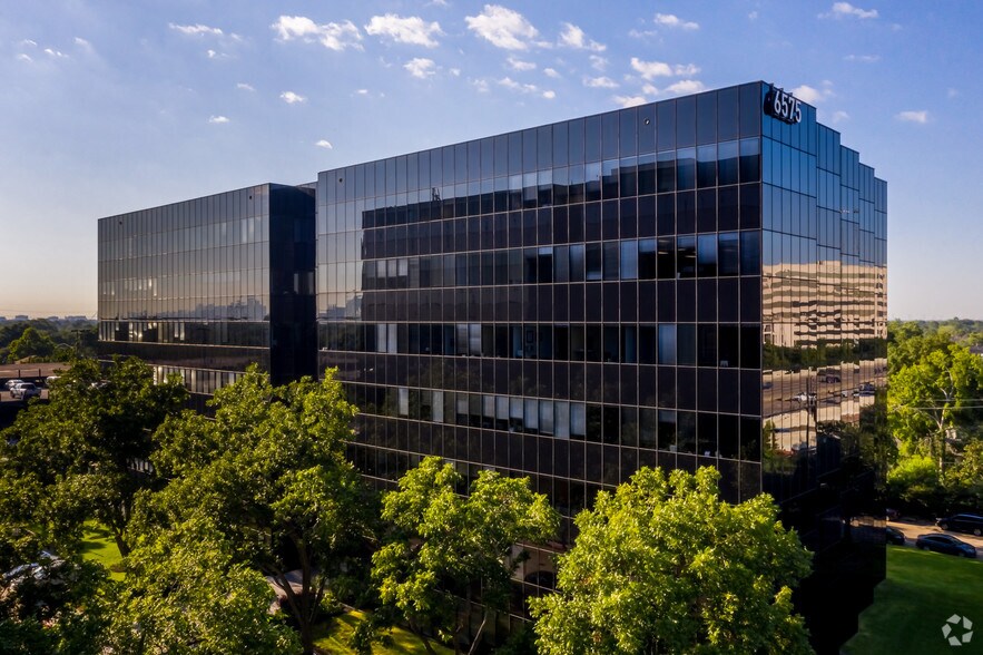 Primary Photo Of 6575 West Loop South, Bellaire Office For Lease