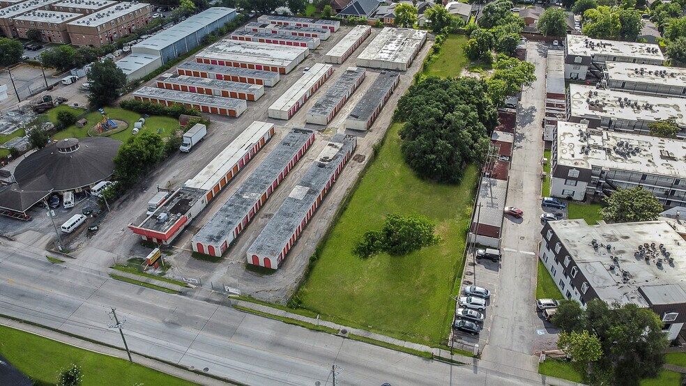 More Photos Of 1051 Burke Rd, Pasadena Land For Sale