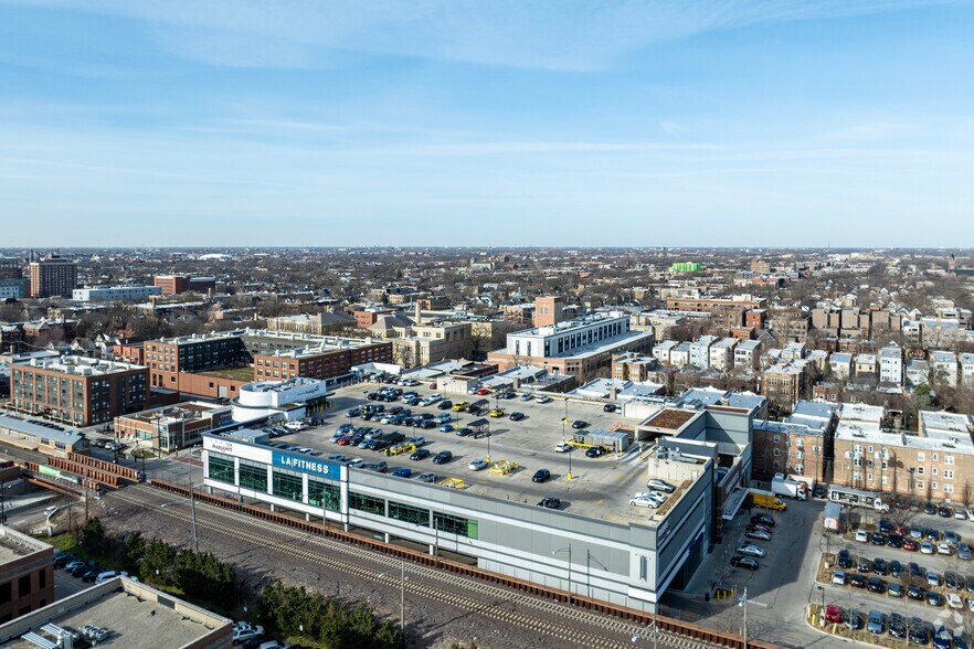 More Photos Of 1800 W Lawrence Ave, Chicago General Retail For Lease