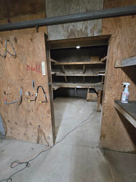 More Photos Of 4801 Hamilton Cleves Rd, Cleves Industrial For Sale