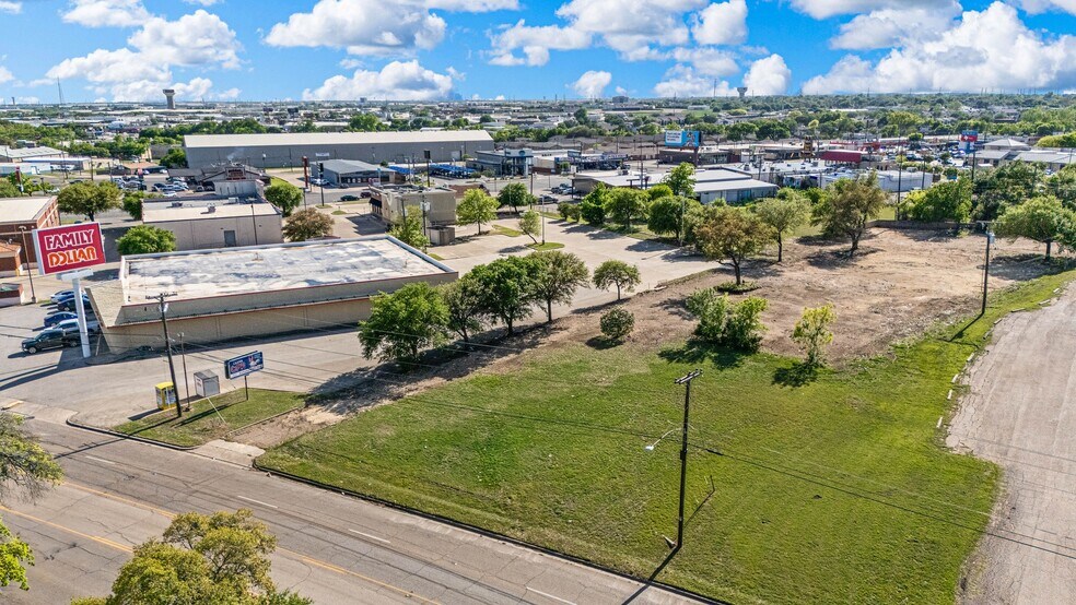 More Photos Of 720 N New Rd, Waco Land For Sale