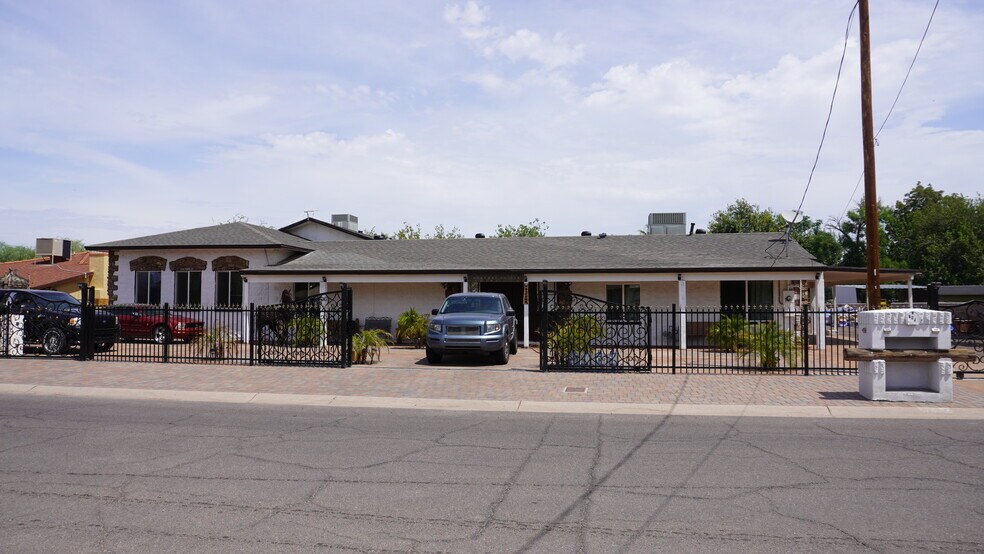 More Photos Of 920 W Tamarisk St, Phoenix Assisted Living For Sale
