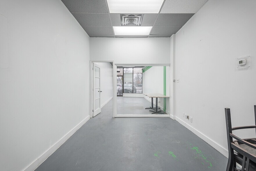 More Photos Of 1245-1275 Boul Des Seigneurs, Terrebonne Freestanding For Lease