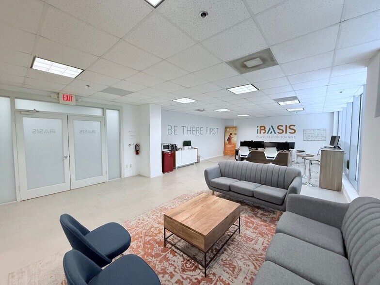 Primary Photo Of 150 SE 2nd Ave, Miami Office Residential For Sale