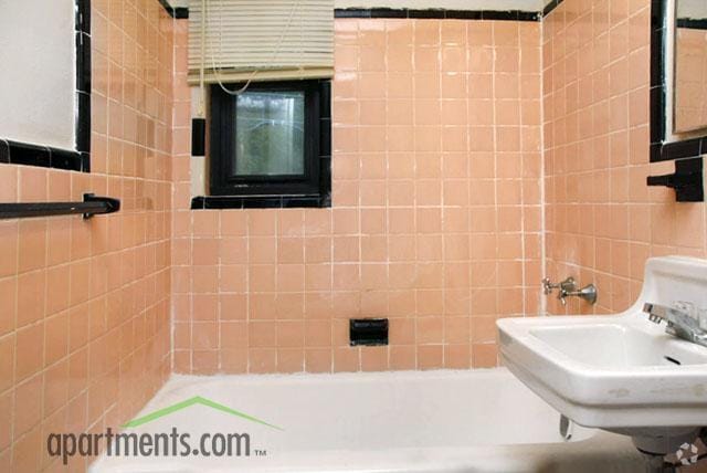 More Photos Of 35 Woodland Dr, Hartford Apartments For Sale