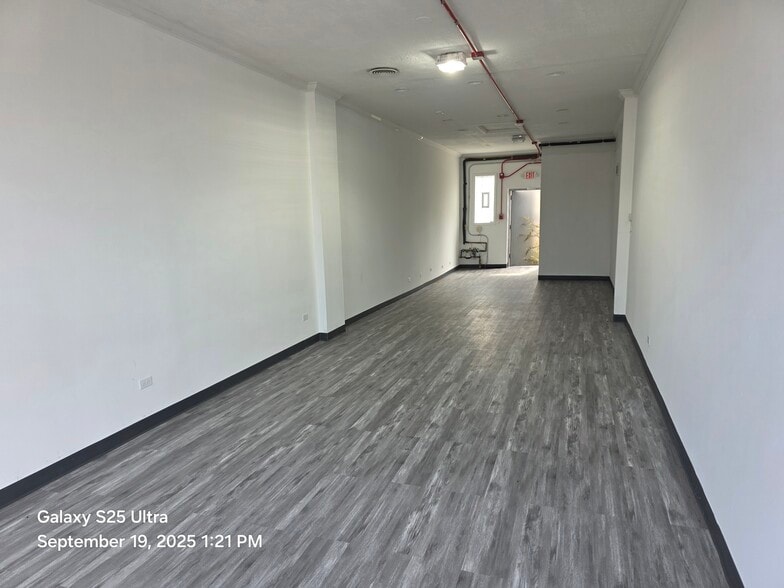 More Photos Of 1406 W Roosevelt Rd, Broadview Office For Sale