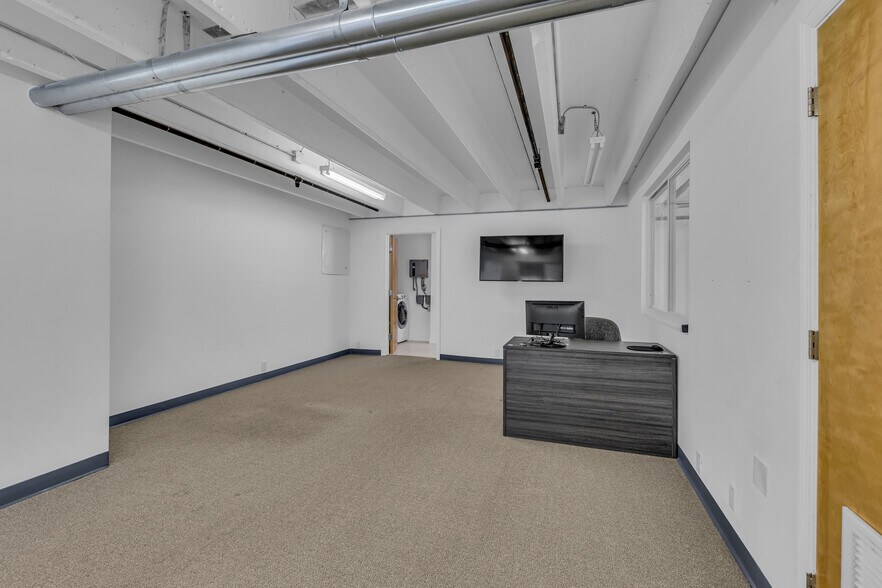 More Photos Of 1130 N Flagler Dr, Fort Lauderdale Warehouse For Lease