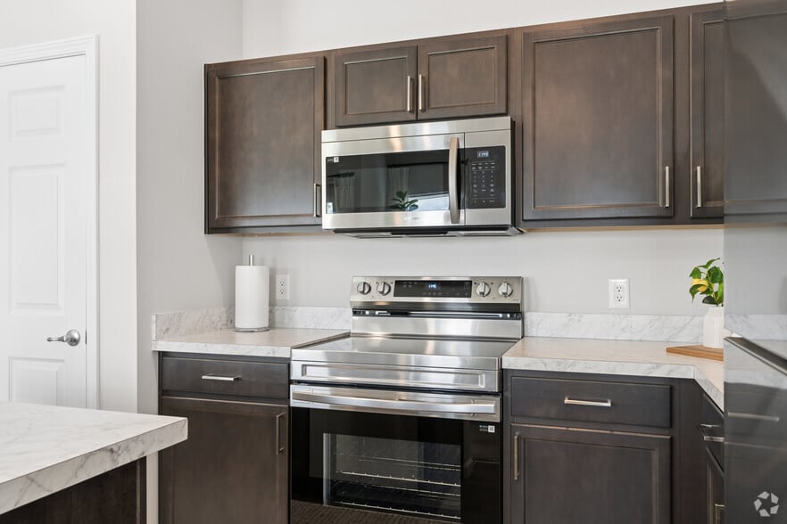 More Photos Of 11 Woodford Way, Pataskala Apartments For Sale
