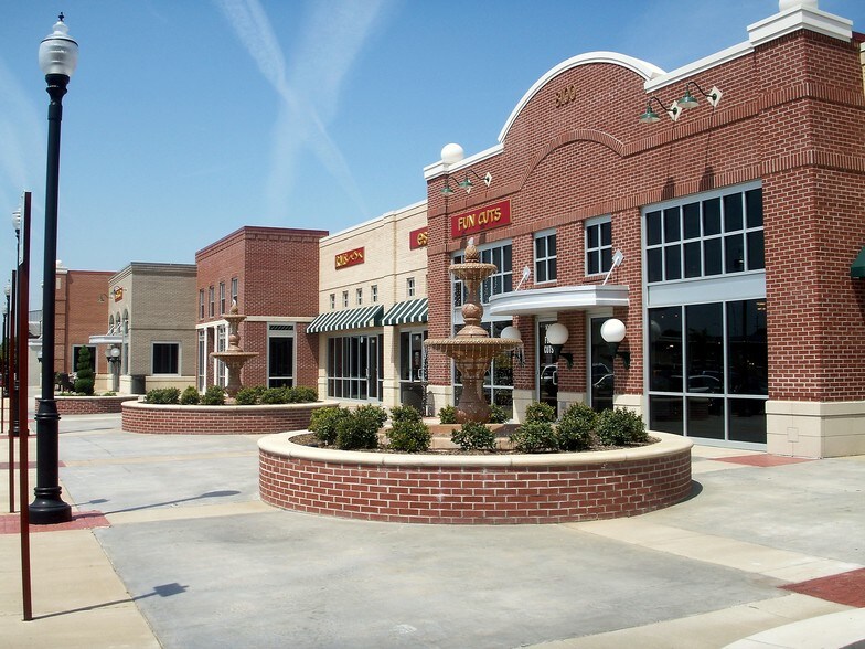 More Photos Of 8100 Macon Station Dr, Cordova Unknown For Lease