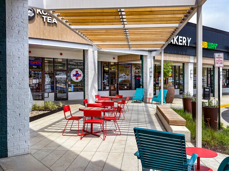 More Photos Of 9521-9581 Braddock Rd, Fairfax Storefront For Lease