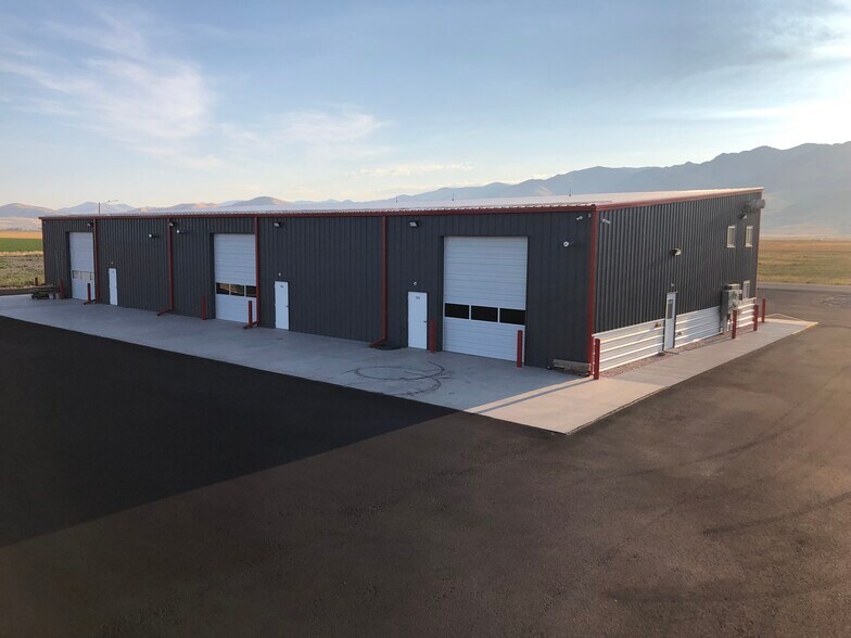 More Photos Of 301 N 1300 E, Lewiston Flex For Lease