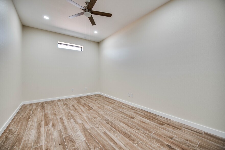 More Photos Of 1712 FM 1788, Midland Warehouse For Lease