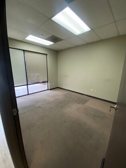More Photos Of 2701 E Hammer Ln, Stockton Medical For Lease