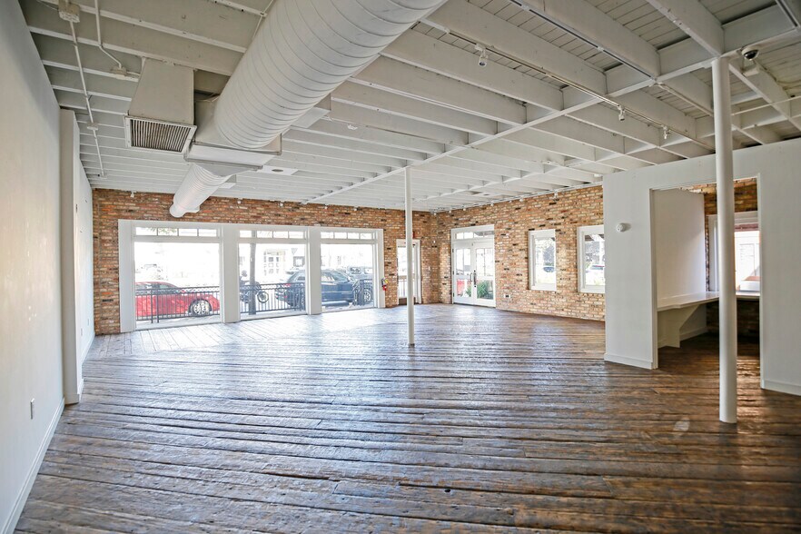 More Photos Of 1901-1915 Westheimer Rd, Houston Unknown For Lease