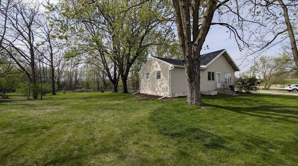 More Photos Of 1251 Maloney Rd, Kaukauna Office For Sale