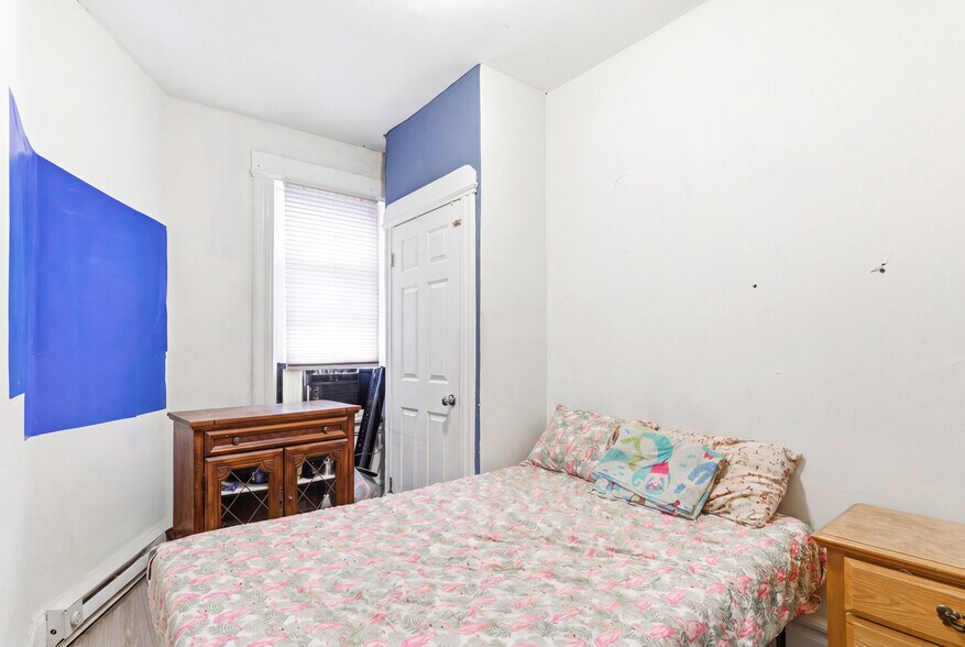 More Photos Of 369 E Kinney St, Newark Apartments For Sale