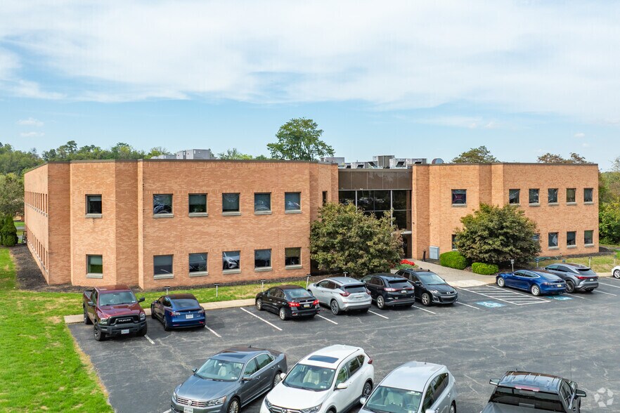 More Photos Of 300 Bilmar Dr, Pittsburgh Office For Sale