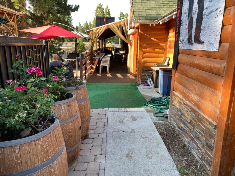 More Photos Of 31956 Hilltop Blvd, Running Springs Restaurant For Sale