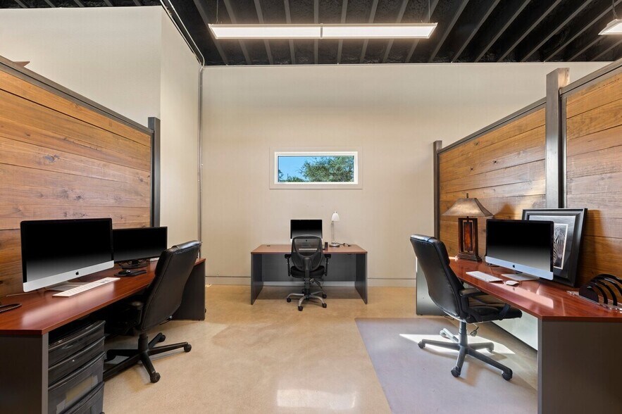 More Photos Of 609 FM 289, Comfort Office For Sale