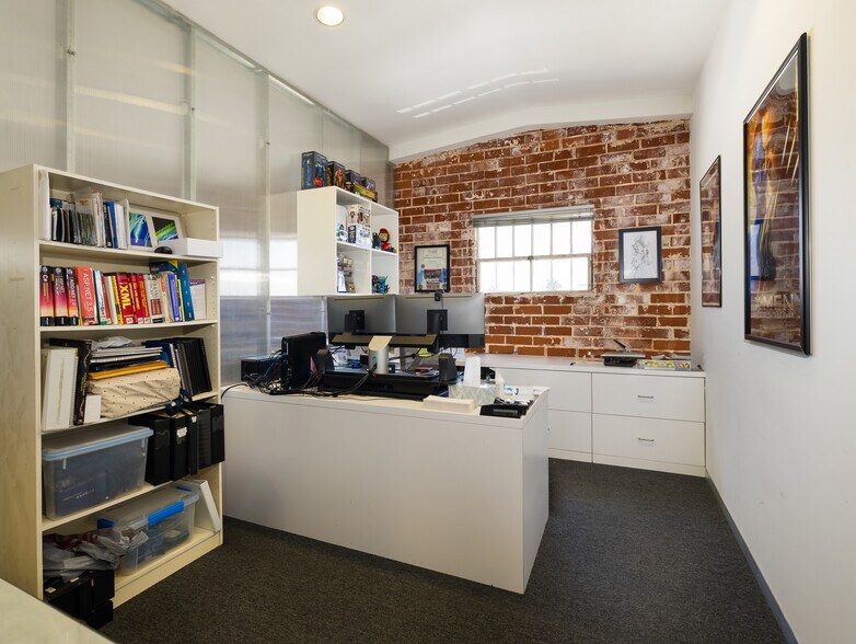 More Photos Of 1424 Marcelina Ave, Torrance Freestanding For Lease