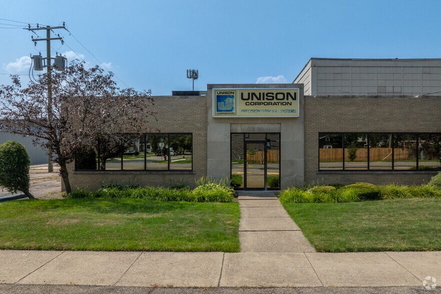 More Photos Of 1601 Wanda St, Ferndale Manufacturing For Sale