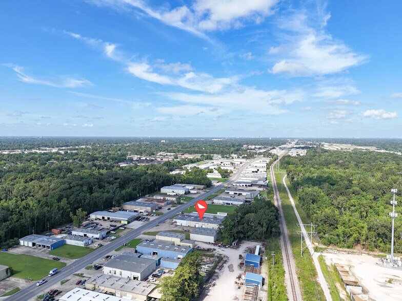 More Photos Of 13327 S Choctaw Dr, Baton Rouge Distribution For Sale